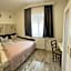 LA Boutique House