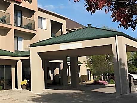 Courtyard by Marriott Champaign