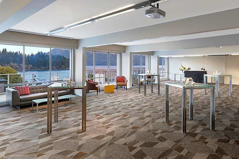 Crowne Plaza Queenstown By IHG