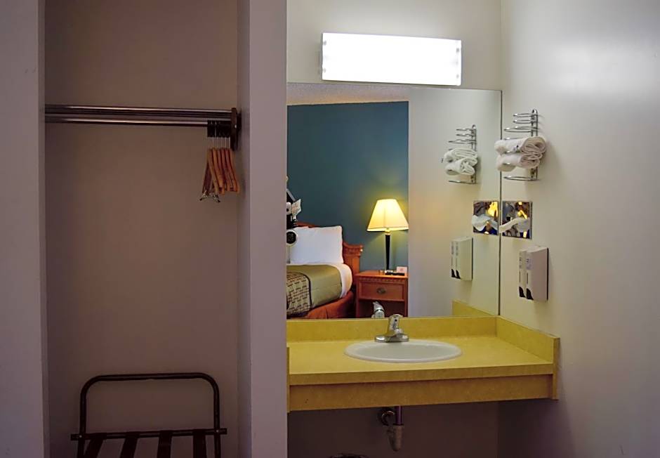 Snelling Motor Inn