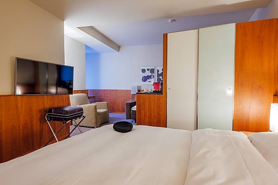 PeakTure Hotel Bucharest