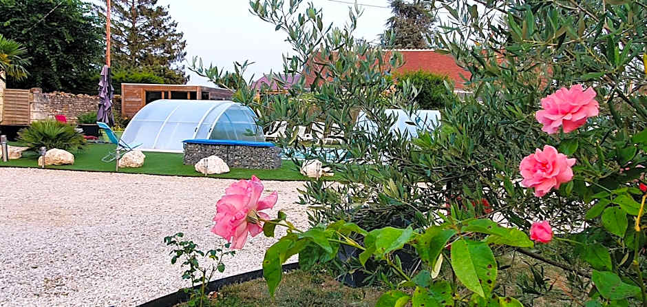 Gîte La Belle Aventure avec piscine et jacuzzi