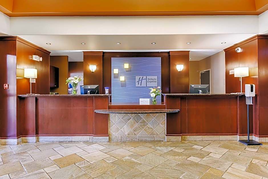 Holiday Inn Express Hotel & Suites - Slave Lake By IHG