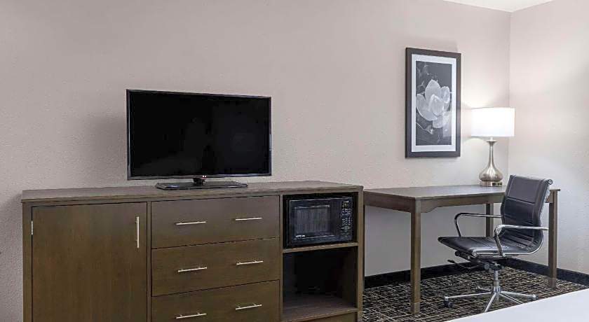 La Quinta Inn & Suites by Wyndham Covington