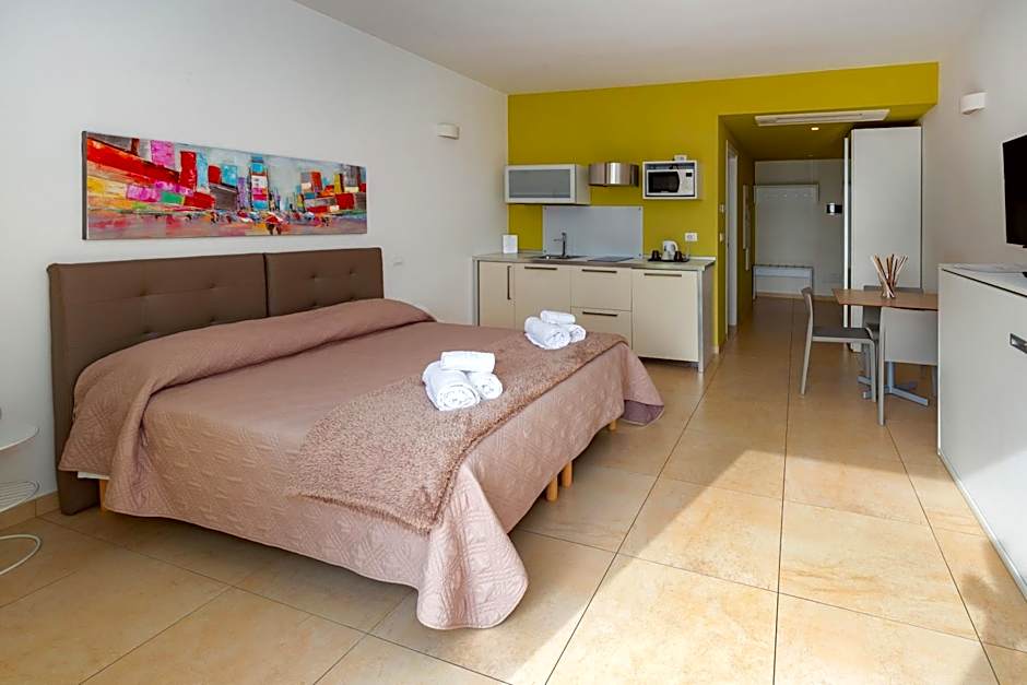 Zeus Residence Hotel