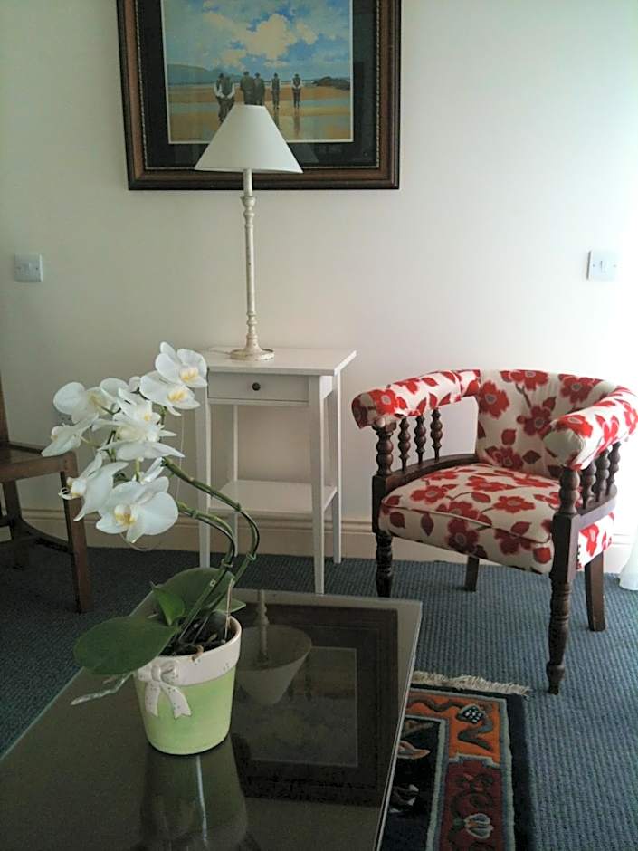 Connemara Lake Hotel