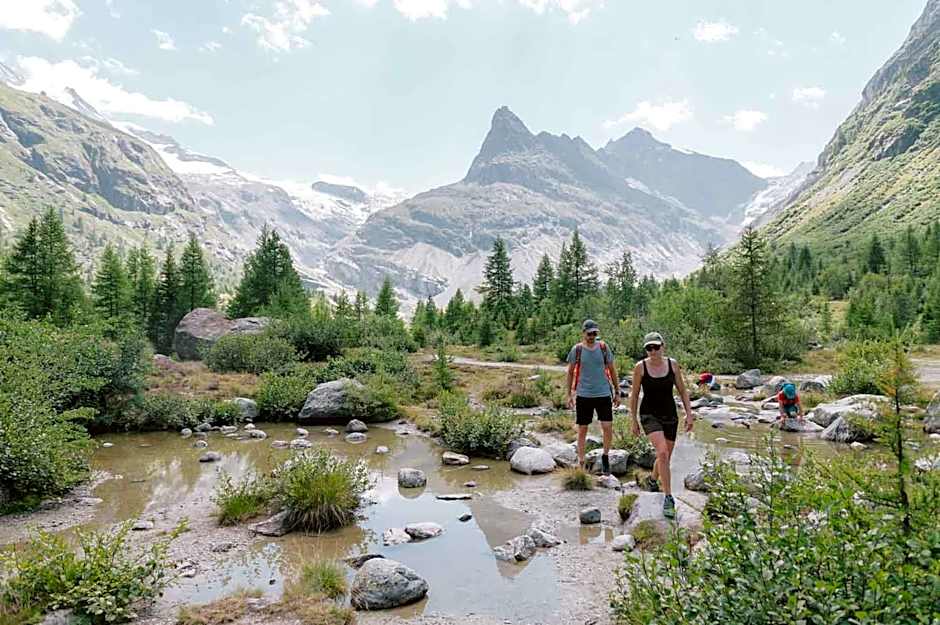 Hôtel Dents de Veisivi