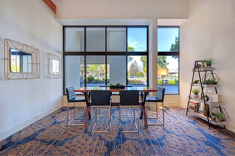 Embassy Suites By Hilton Hotel Santa Clara-Silicon Valley