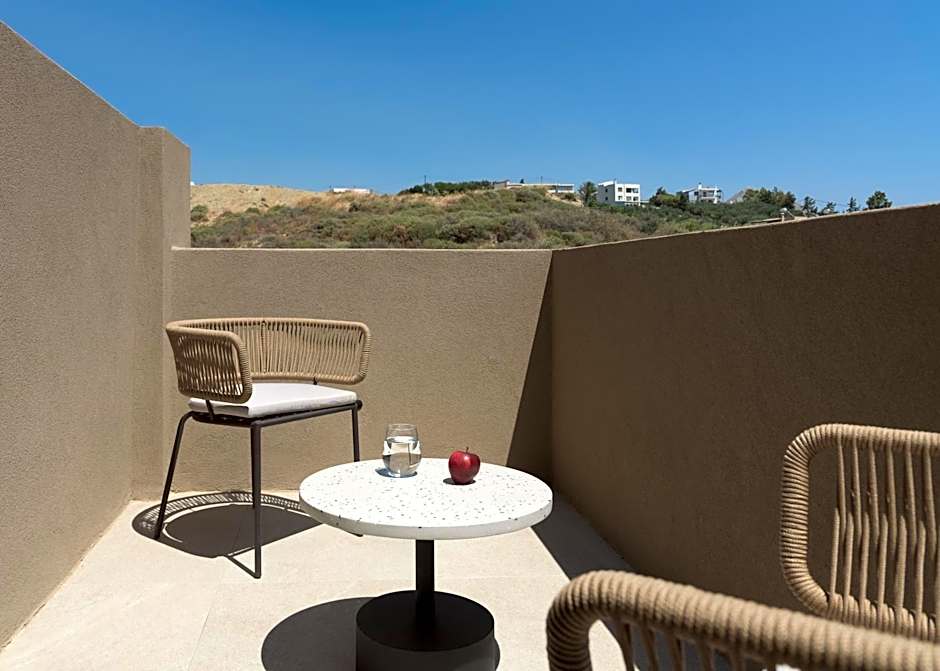 NERĒA Boutique Hotel