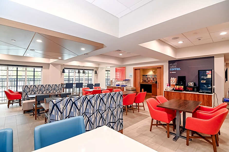 Holiday Inn Express & Suites Palm Coast - I-95
