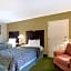 Days Inn & Suites by Wyndham Columbia Airport