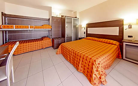 Triple Room with Balcony