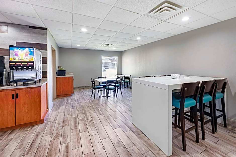 Quality Inn Clarksville - Exit 11