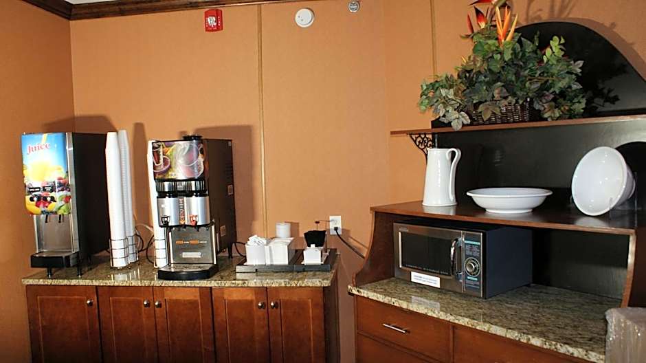 Home Town Inn & Suites