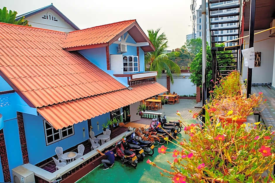 Ruby Riverside Hotel & Hostel