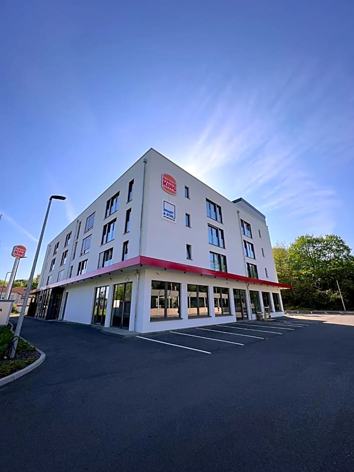 Smart & Stay Aparthotel Saarbrücken Süd - Self-Check-In - Free Parking