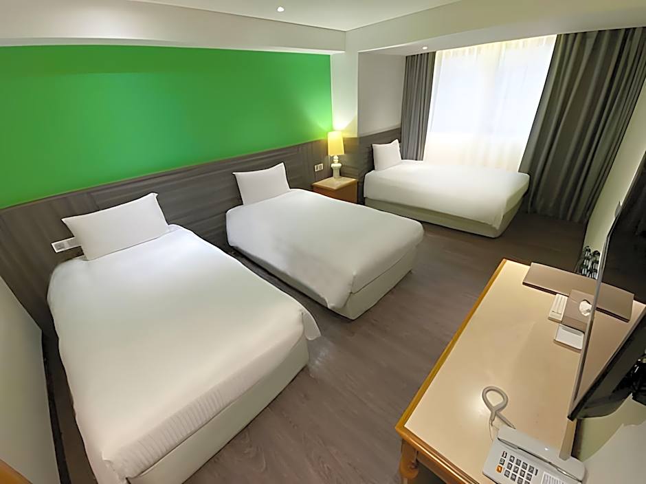 Green World Triplebeds