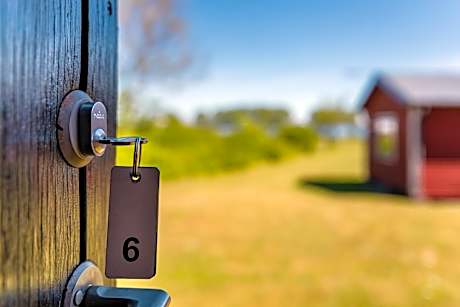 Cottage with Shared Shower