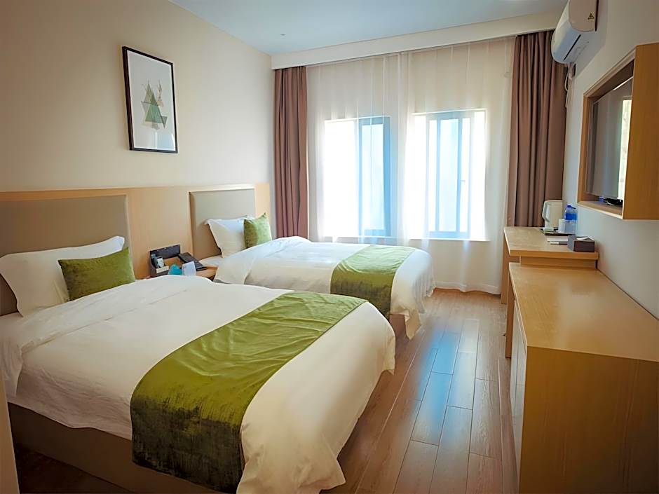 GreenTree Inn Express Nantong Development Zone Guibiyuan