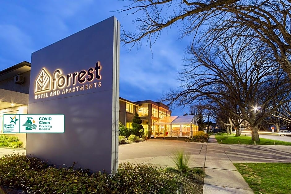 Forrest Hotel & Apartments