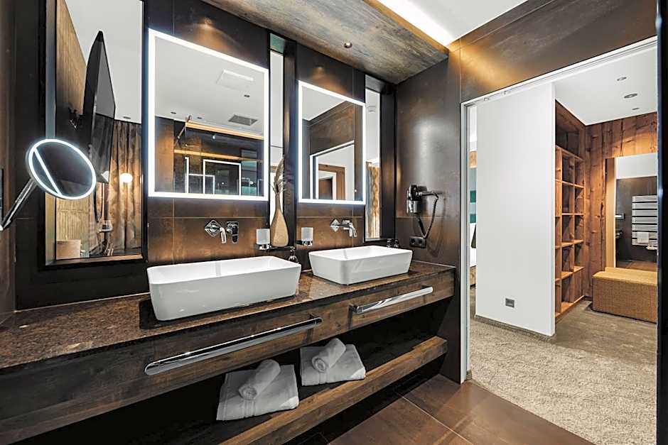 SKI - GOLF - WELLNESS Hotel Riml -Adults Only