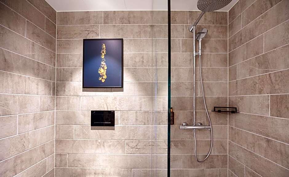 Clarion Hotel The Hub