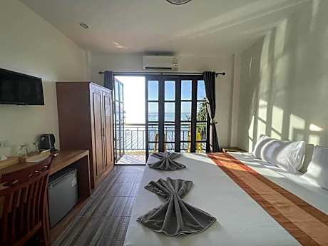 Standard Double Room with Sea View