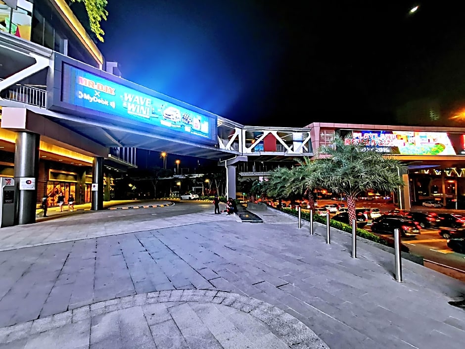 R&F Princess Cove CIQ Premium Sea View Suites by NEO