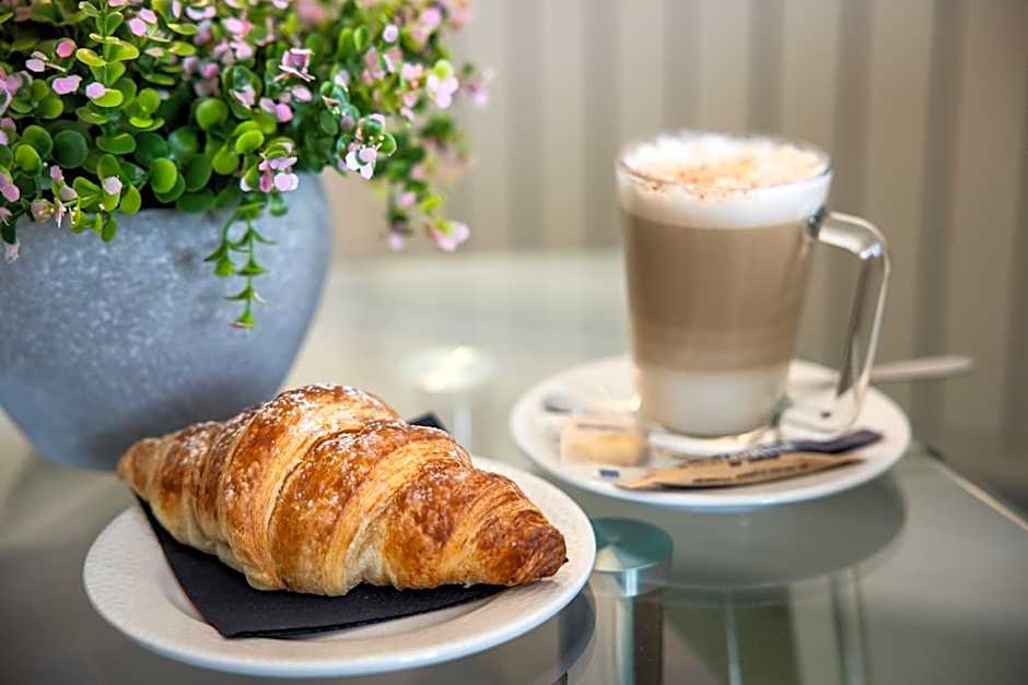 The Monterey Hotel, Sure Hotel Collection by Best Western