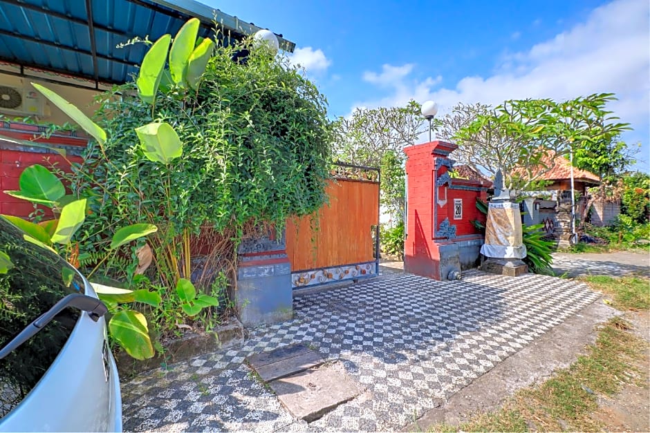 OYO Life 92838 Kost Ibu Surya