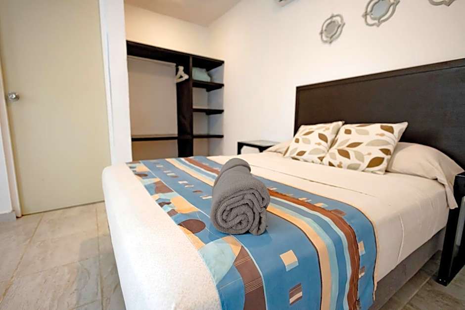 Puerto Morelos Hotel Las Palmas - Near the beach