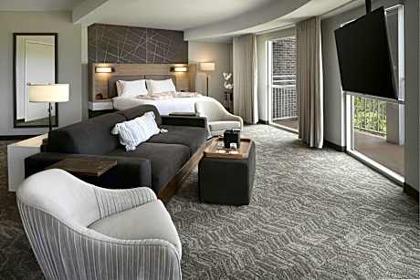 Signature Suite, 1 King, Trundle bed, Corner room