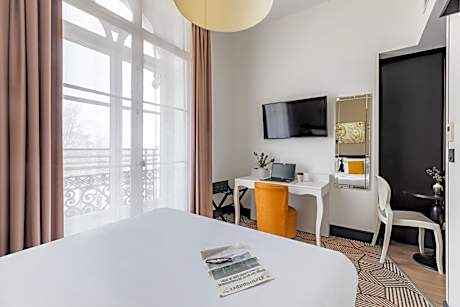 Executive Studio