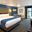 Oyster Bay Inn & Suites