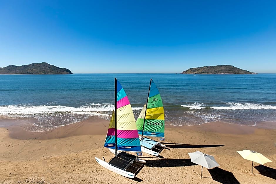Costa de Oro Beach Hotel