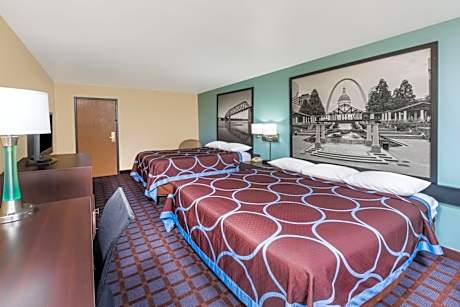 Queen Room with Two Queen Beds - Non-Smoking
