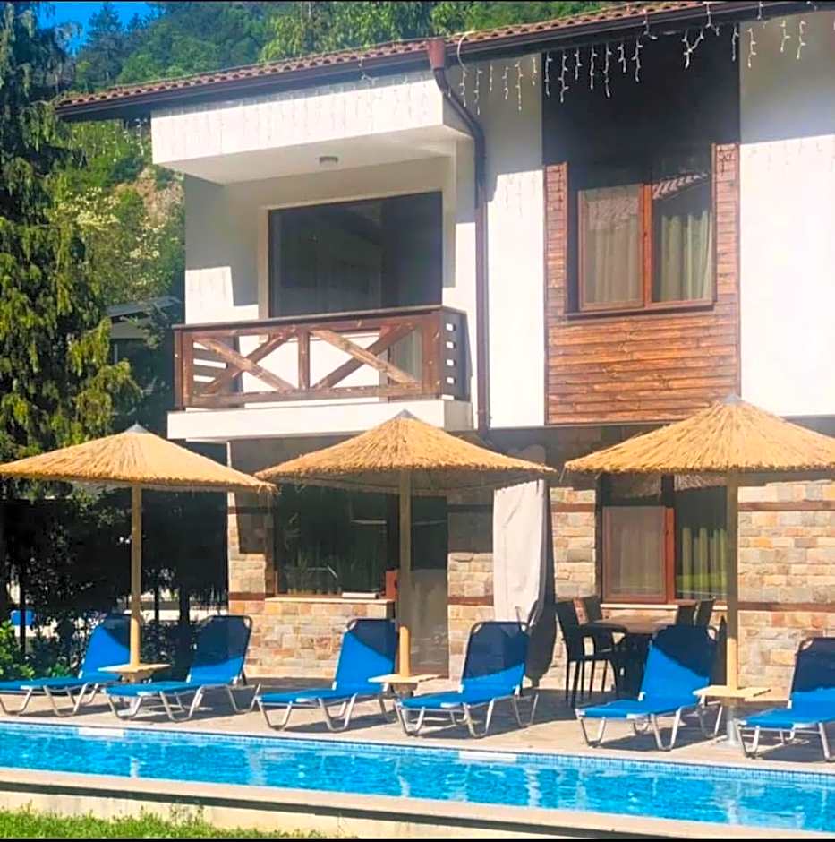 Relax Houses