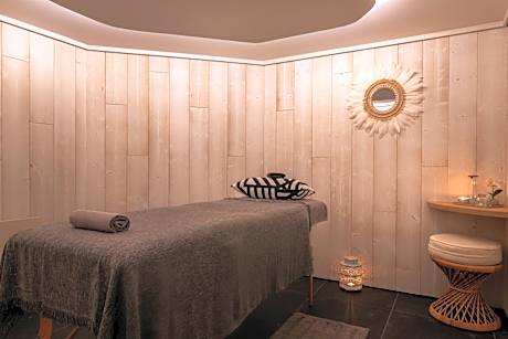 The Originals Boutique La Villa Ouest & SPA