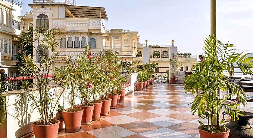 Hotel Devraj Niwas on Lake Pichola Udaipur