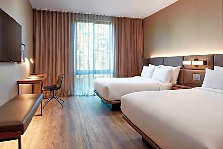 Deluxe Guest room, 2 Queen, Mountain view