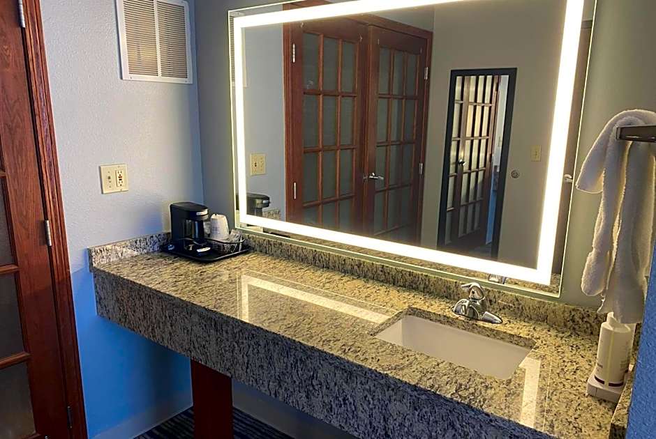 AmericInn by Wyndham Austin