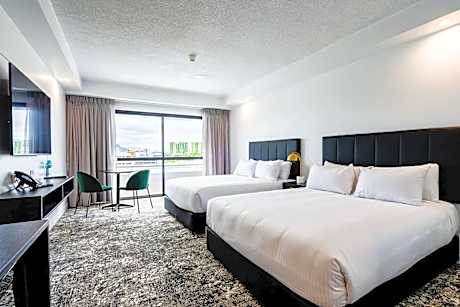 Superior Queen Room with Views