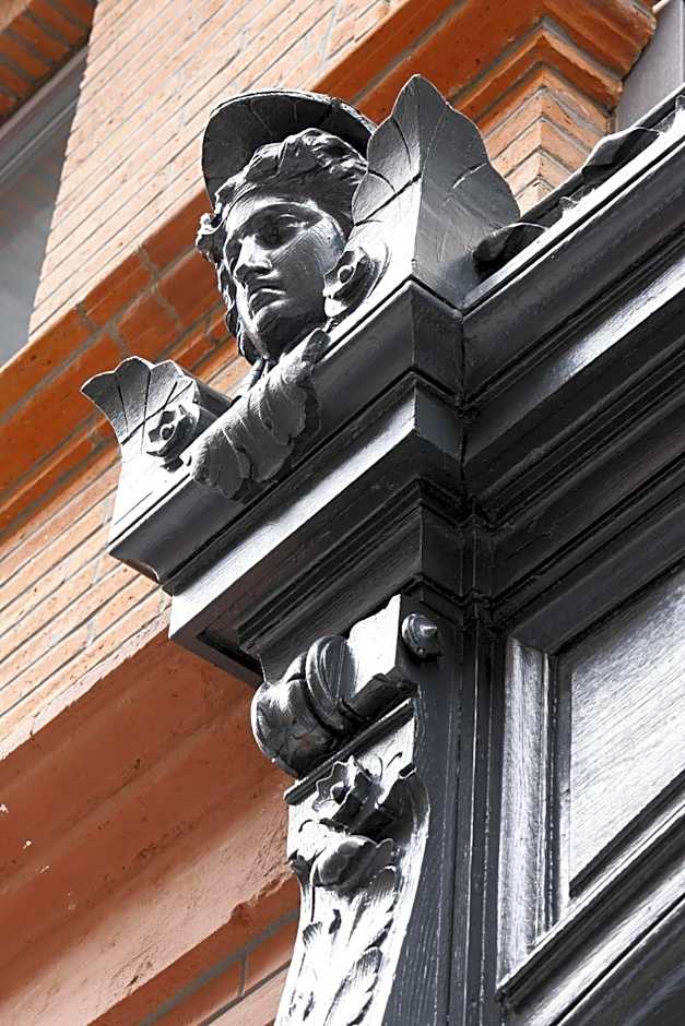 Le Grand Balcon Hotel