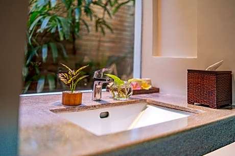 One-Bedroom Suite with Balcony