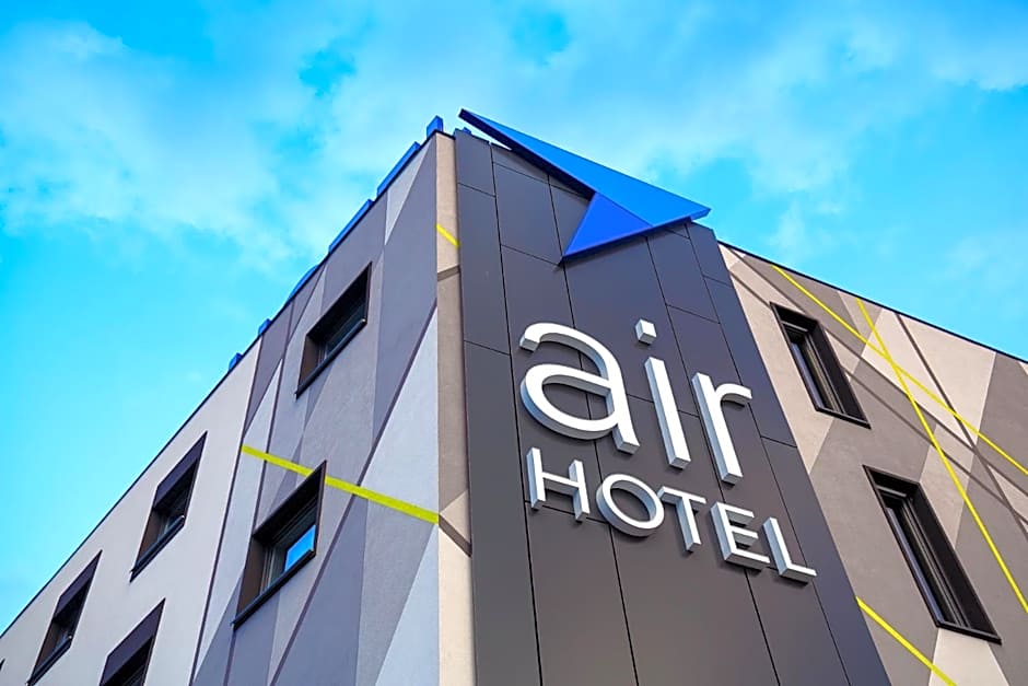 Air Hotel