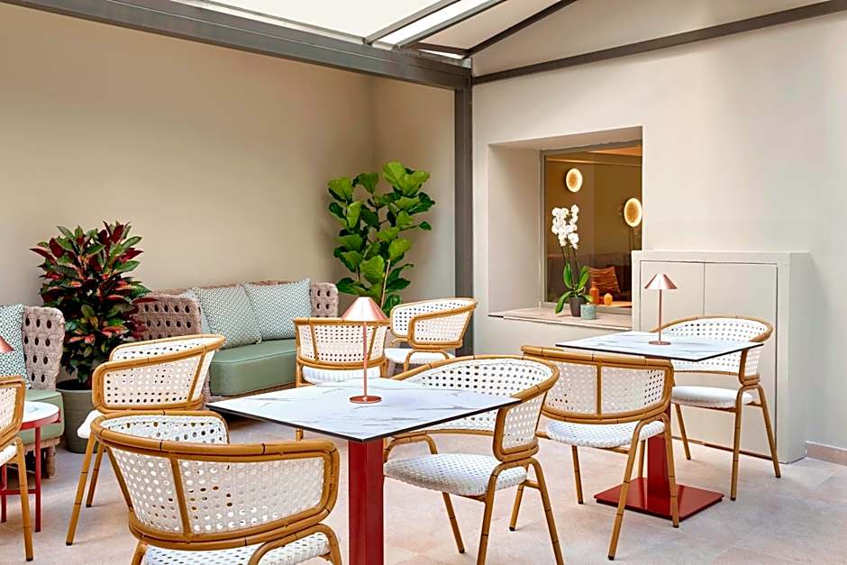 Wyndham Athens Residence