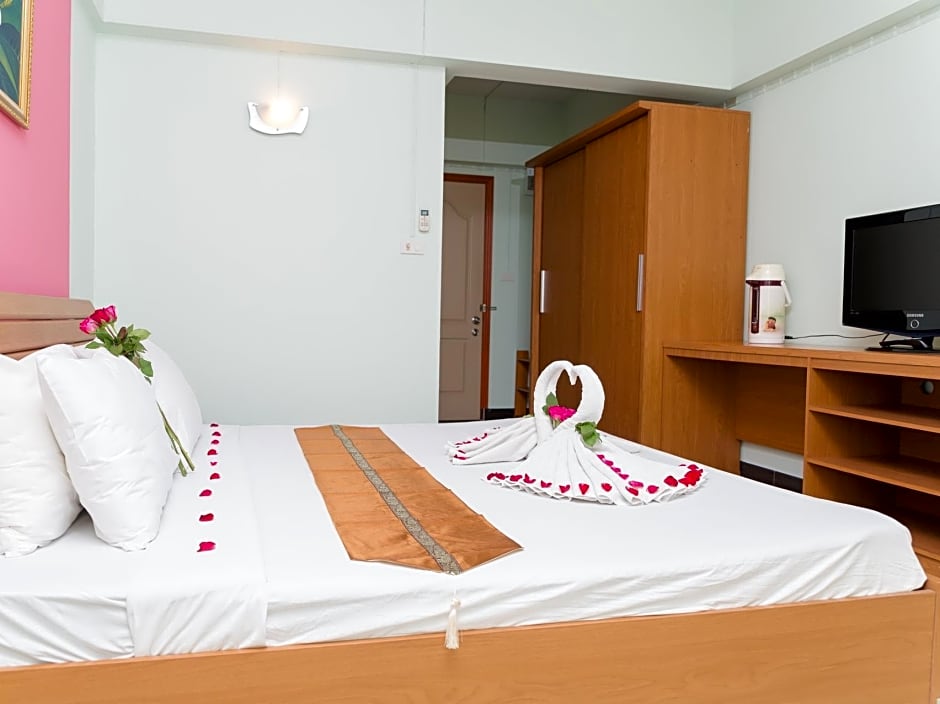 The Garden Place Bangkok (Ngamwongwan)