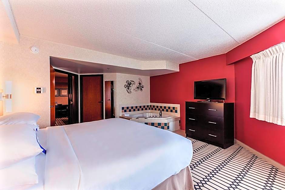 Delta Hotels by Marriott Fargo