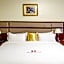 Hillside Plaza Hotel