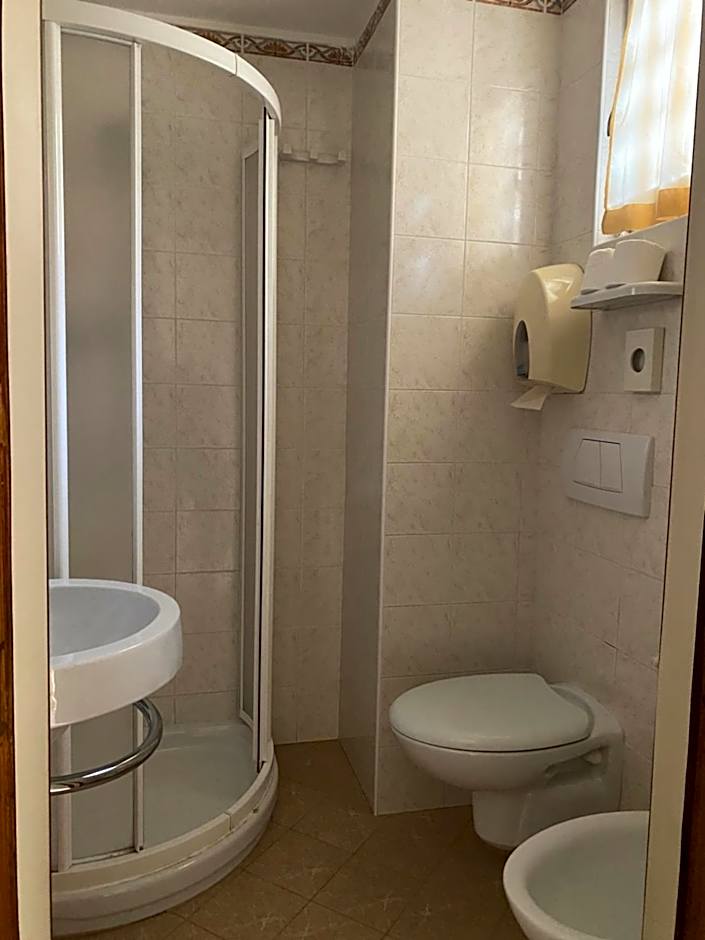Hotel Modenese